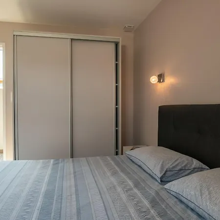 Apartment Les Chardons Bleus 2 - Brp205 By Interhome Brignogan-Plages
